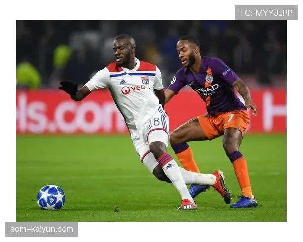 独家专访摩纳哥中场核心：解析助攻背后，穿透防线的决策艺术